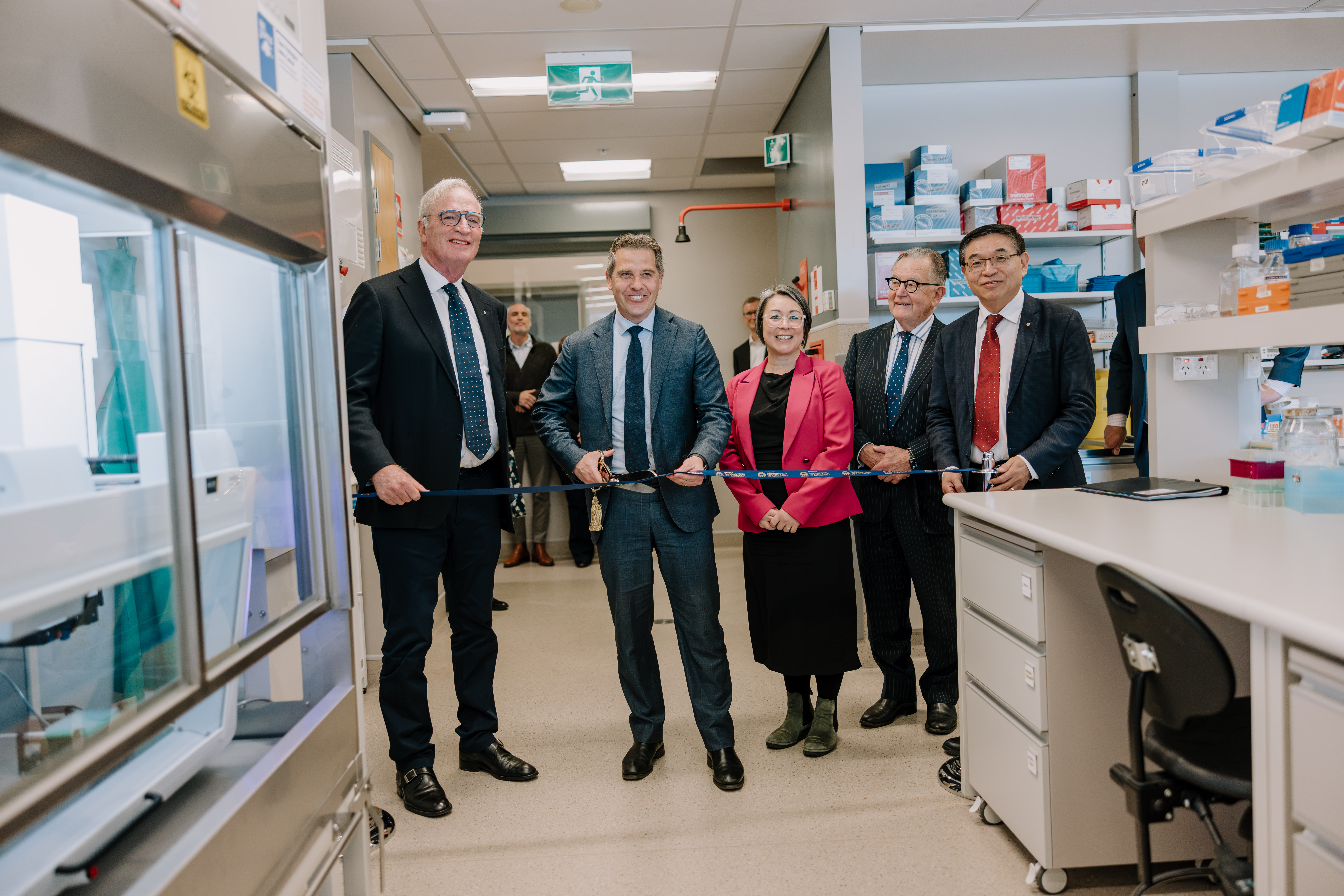 Philanthropic donation accelerates cutting-edge Parkinson’s disease research at the University of Wollongong